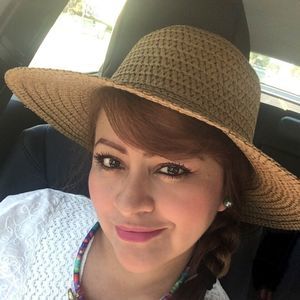 Meet your Posher, Sherry